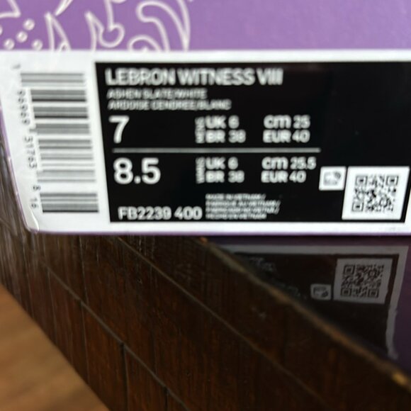 Nike Lebron Witness VIII (NIB) - Picture 3 of 4